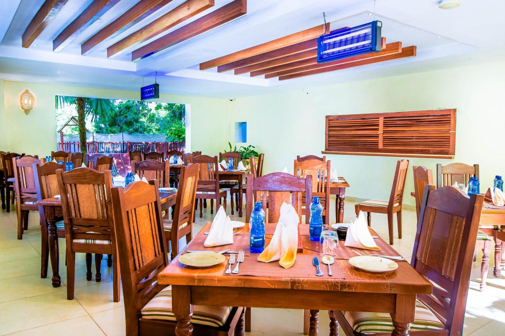 Villa Mandhari - Diani Beach Buitenkant foto