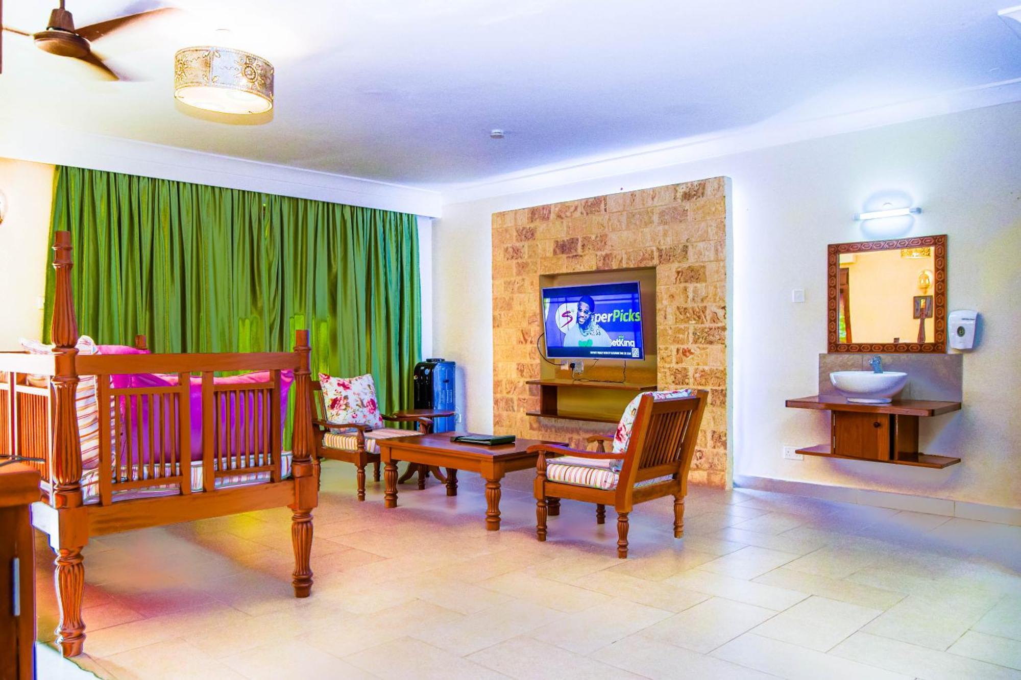 Villa Mandhari - Diani Beach Buitenkant foto
